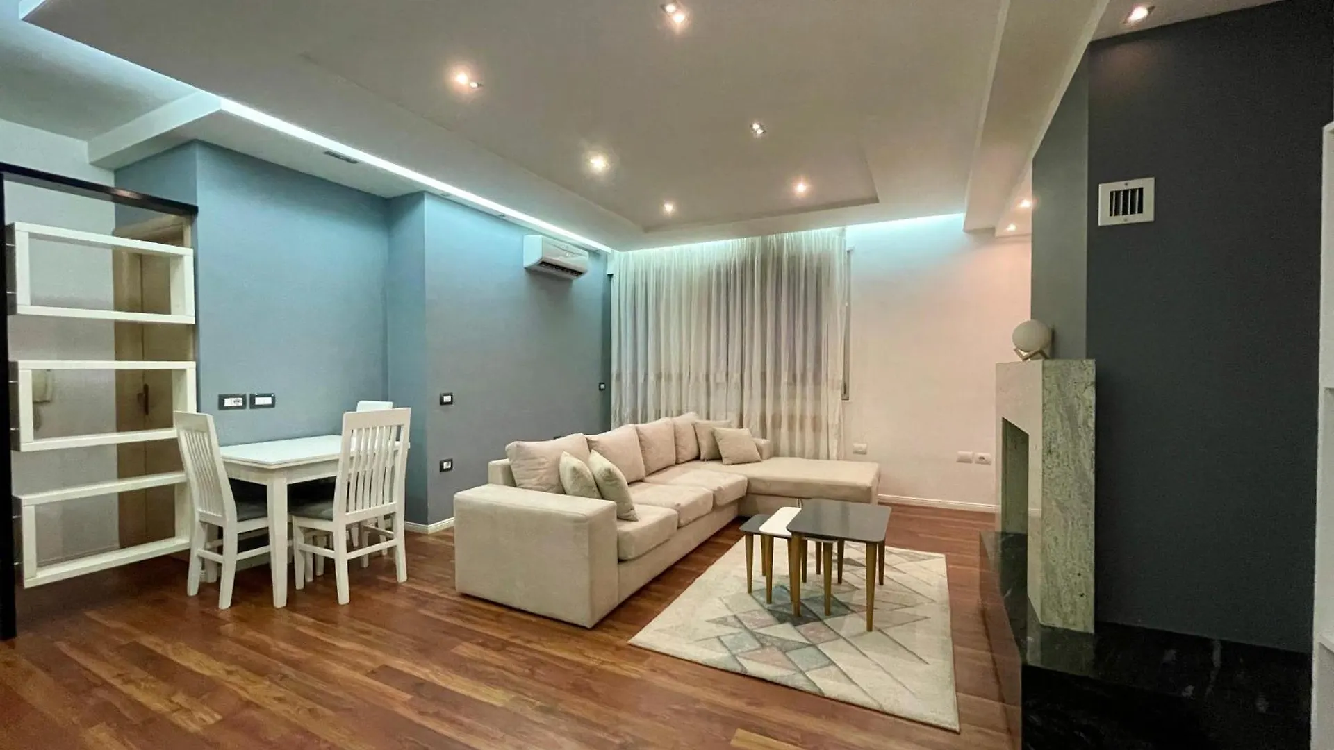 E'S Apartment ティラナ